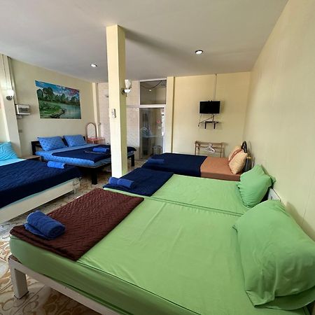 Thippawan Bungalow Ko Si Chang Esterno foto