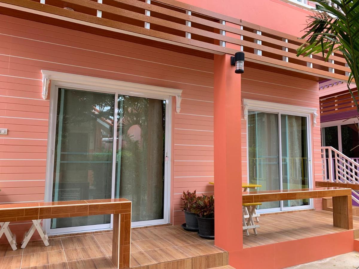 Thippawan Bungalow Ko Si Chang Esterno foto