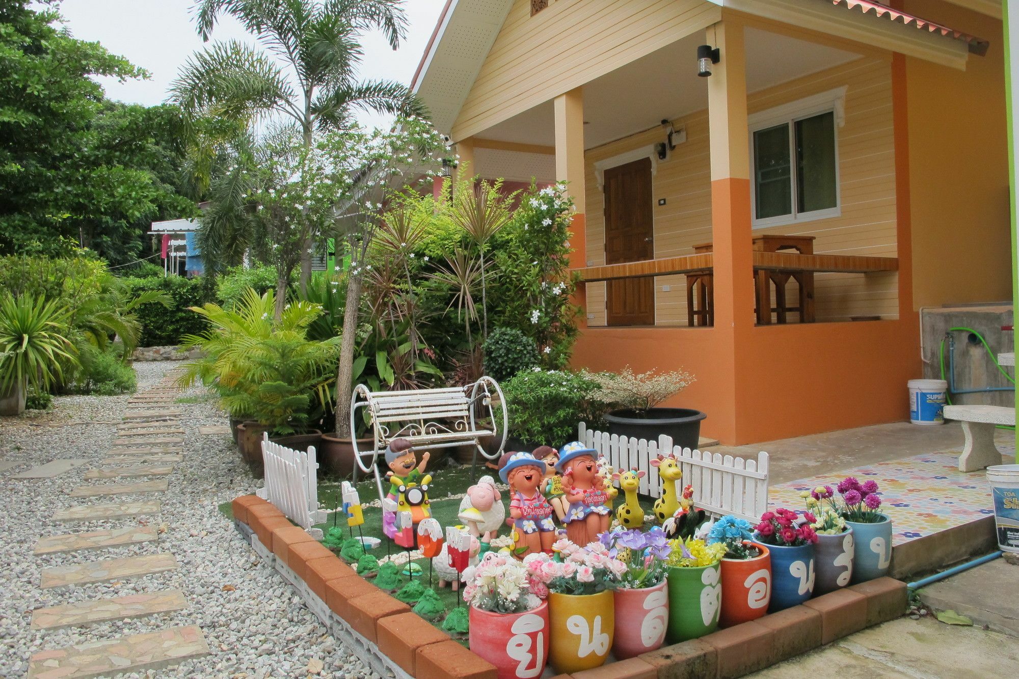 Thippawan Bungalow Ko Si Chang Esterno foto
