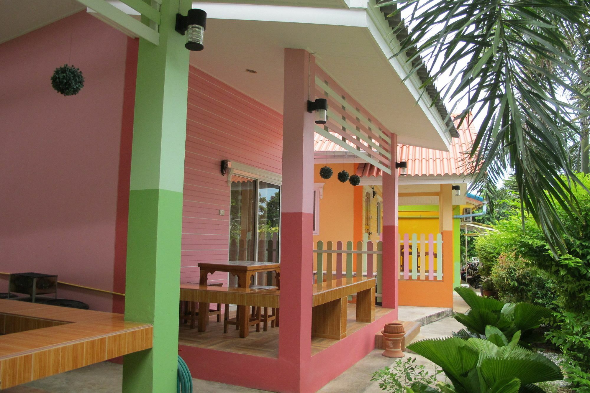 Thippawan Bungalow Ko Si Chang Esterno foto