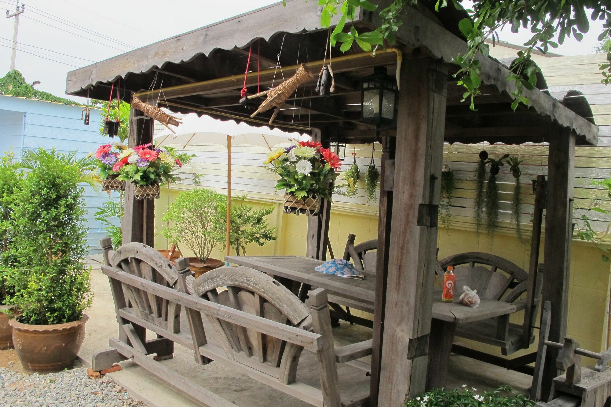 Thippawan Bungalow Ko Si Chang Esterno foto