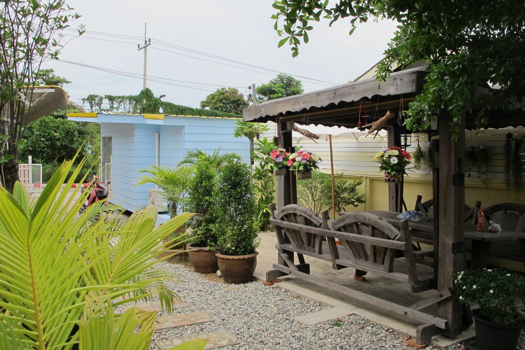 Thippawan Bungalow Ko Si Chang Esterno foto