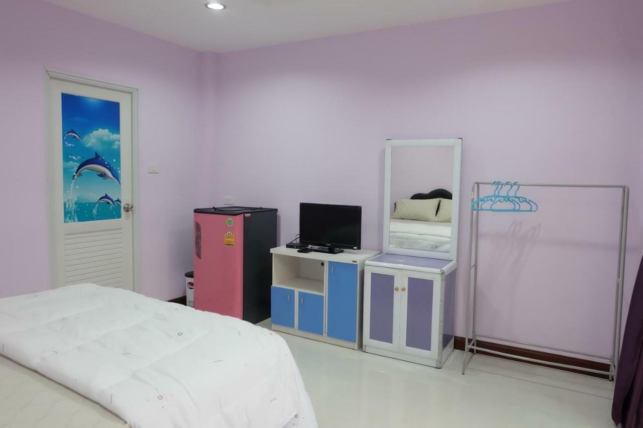 Thippawan Bungalow Ko Si Chang Esterno foto
